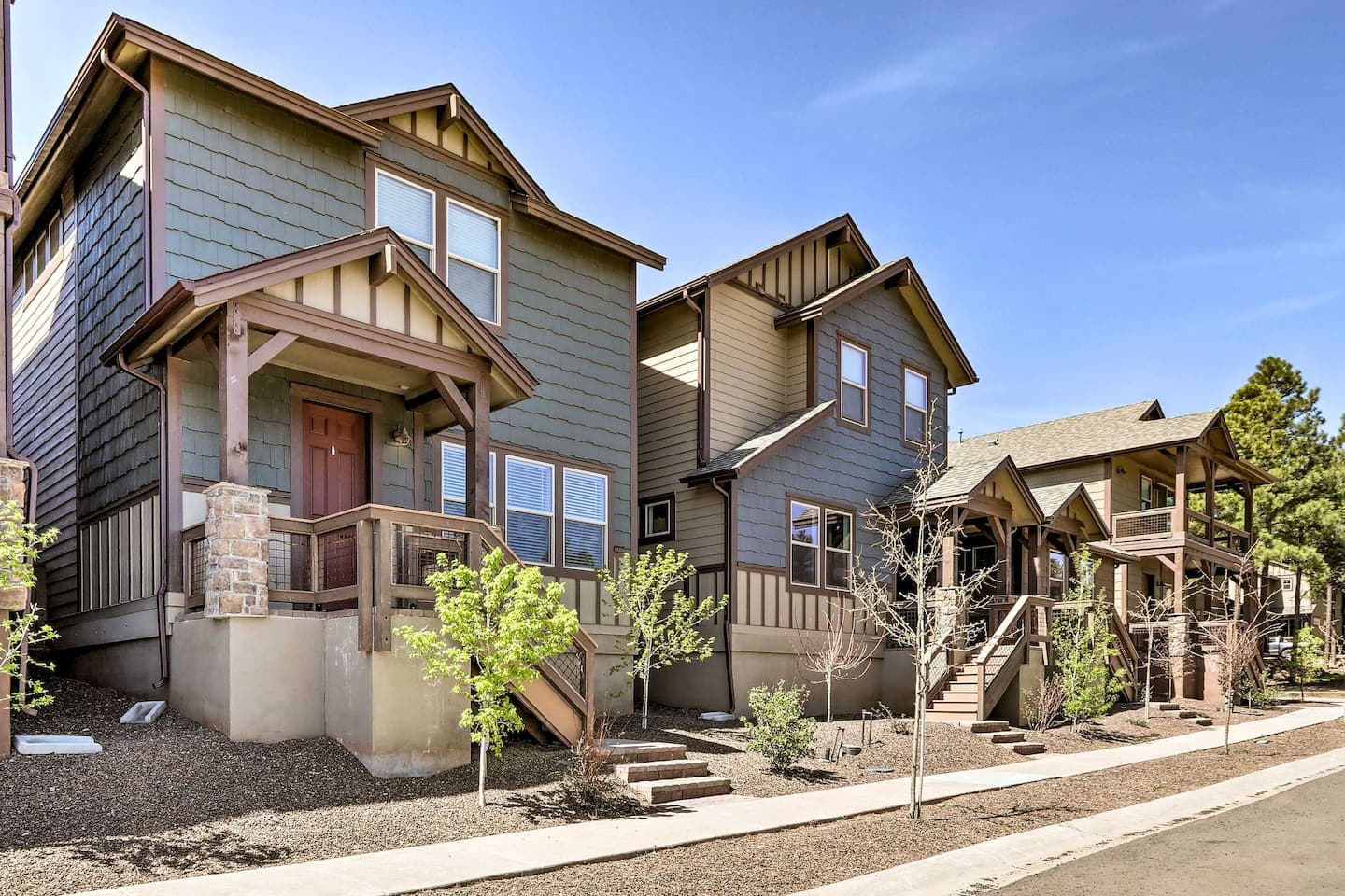 Stay in Flagstaff - Modern Mountain Retreat